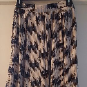 Black and white lularoe madison skirt